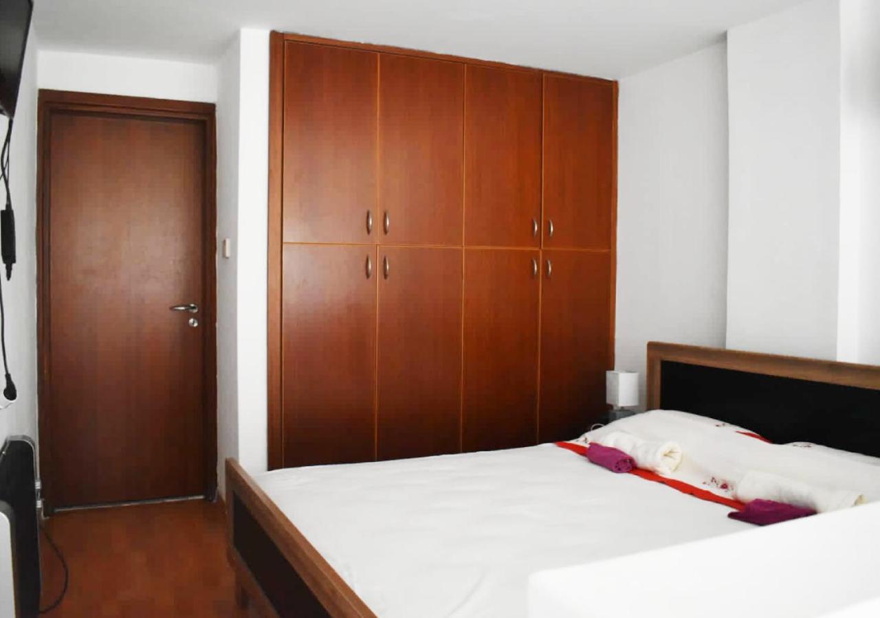 Marina Apartment 4 Larnaca Esterno foto
